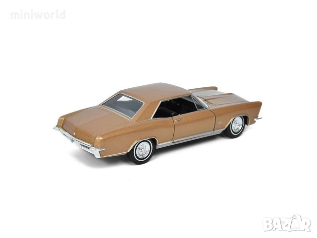 Buick Riviera Gran Sport 1965 - мащаб 1:24 на Welly моделът е нов в кутия, снимка 3 - Колекции - 54109607