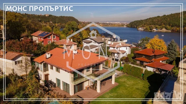 Луксозно обзаведена двуетажна къща в с. Панчарево, София, на 15 мин. от Бизнес парк София.