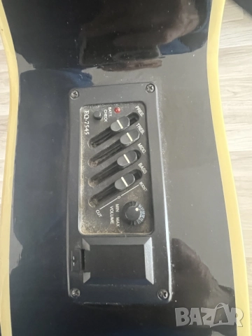 Продавам електро акустичен бас плюс кубе, снимка 7 - Китари - 56496262