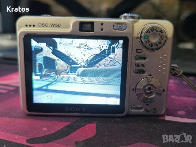 Цифров фотоапарат Sony Cybershot DSC-W5 6.0 megapixels, снимка 3 - Фотоапарати - 52790483