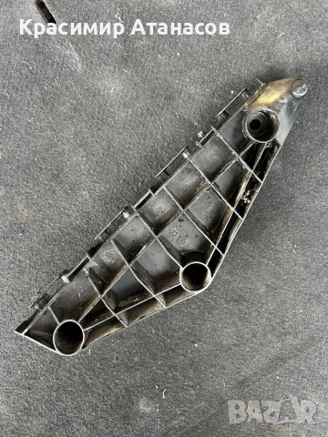 52535-05050. Държач водач предна броня десен за Тойота Авенсис T27. Седан комби. 2016-2019г