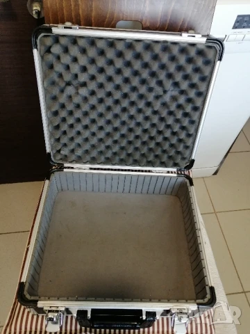 Алуминиев куфар за фотографска техника, инструменти и др. , снимка 3 - Куфари с инструменти - 51156097