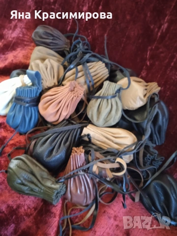 Кесия Пунгия, снимка 2 - Портфейли, портмонета - 54329953