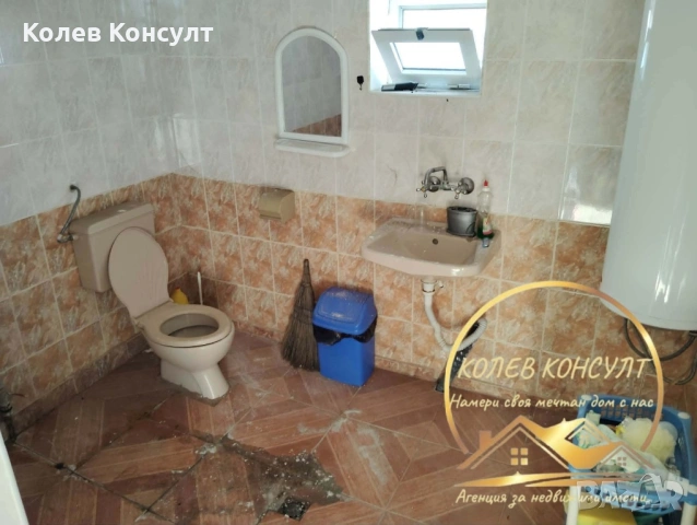 Двуетажна къща град Симеоновград, снимка 3 - Къщи - 54269790