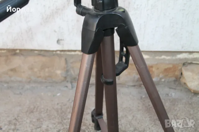 Тринога за фотоапарат ''Hama Star 62'', снимка 7 - Чанти, стативи, аксесоари - 48868310