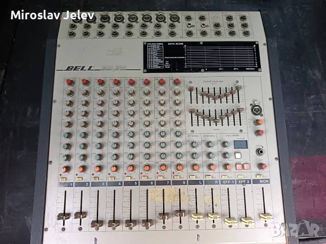 пулт с вграден усилвател Bell, снимка 2 - Ресийвъри, усилватели, смесителни пултове - 52646884