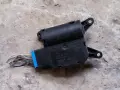 Моторче клапи парно за Ауди А4 Б6 Б7 Audi A4 B6 B7 8E1820511B, снимка 1
