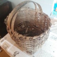 Стара плетена кошница, снимка 1 - Антикварни и старинни предмети - 23923630