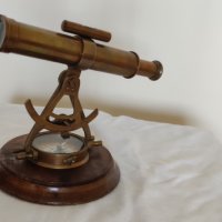 Магнитен компас- старинен корабен уред- реплика, снимка 1 - Антикварни и старинни предмети - 37956314