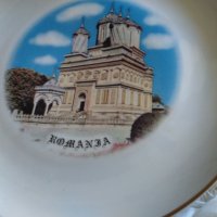 Чиния за стена Румъния в подаръчна кутия-Arpo Curtea de Arges fine porcelain 20см фи, снимка 3 - Декорация за дома - 34373714