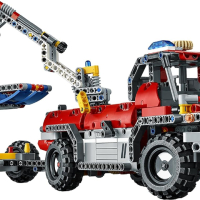 Употребявано LEGO® Technic Пожарен камион 42068, снимка 5 - Конструктори - 42675670
