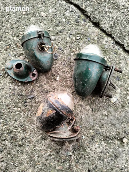 Стари мигачи или габарити за стар руски камион, снимка 1