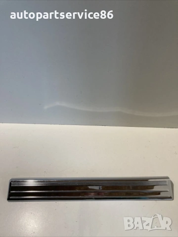 Облицовка на предна лява степенка за вход за Mercedes W220 S500 (2003) A220685535, снимка 2 - Части - 54039799