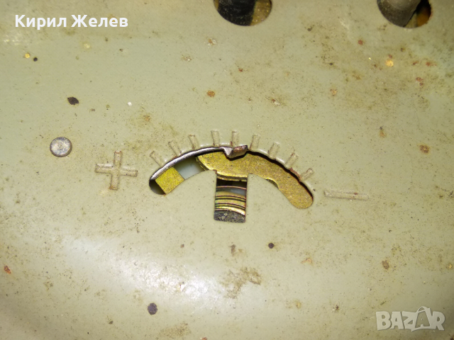 JANTAR MADE in USSR Стар КОЛЕКЦИОНЕРСКИ РУСКИ БУДИЛНИК МЕХАНИЧЕН НАСТОЛЕН ЧАСОВНИК ЯНТАР СССР 24093, снимка 6 - Антикварни и старинни предмети - 44549318