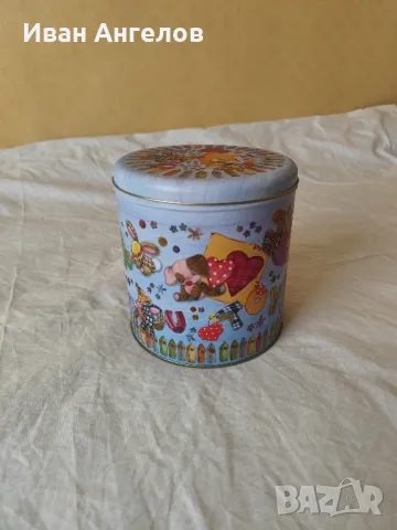 Нова метална кутия от панетоне , снимка 1