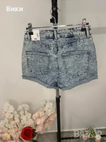 Къси дънки в размер S нови с етикет, снимка 9 - Дънки - 49600759