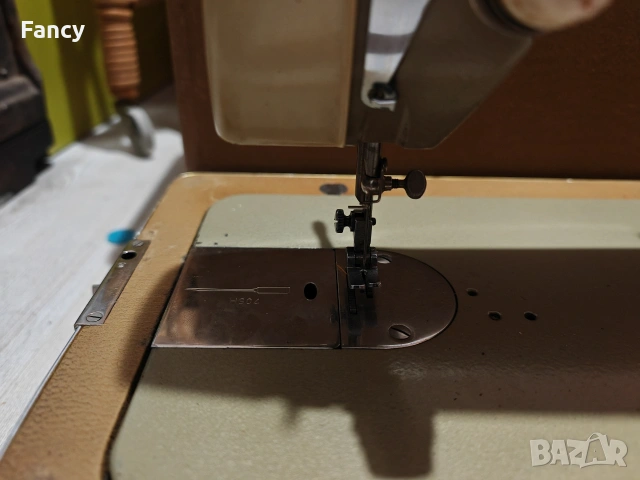 Шевна машина Veritas, снимка 7 - Шевни машини - 53120176