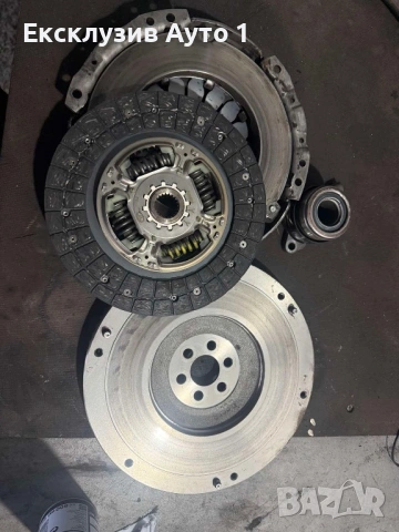 Оригинален съединител комплект Toyota Corolla , снимка 3 - Части - 53174202