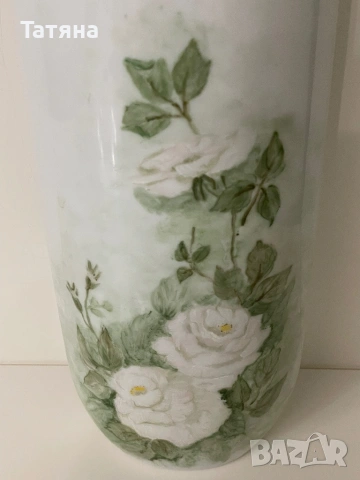 Ръчно рисувана порцеланова ваза Kaiser Germany, снимка 4 - Вази - 53174854