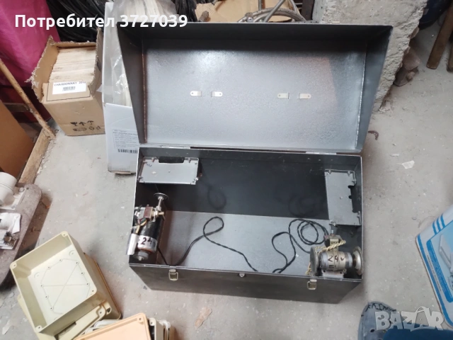 куфар за инструменти-дуралуминий, снимка 2 - Други стоки за дома - 46412857