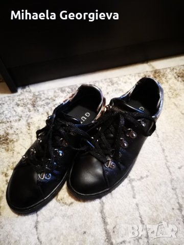 Обувки Guess, снимка 3 - Дамски ежедневни обувки - 38303016
