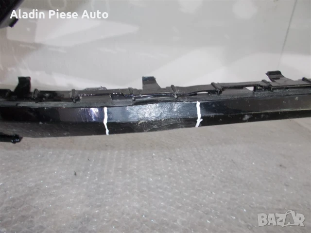 Предна броня VW Touran След 2016 R-Line код 5TA807221M , снимка 8 - Аксесоари и консумативи - 50471939