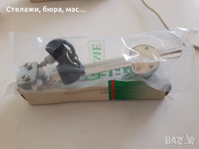 Продавам ключалки – патрон с два ключа за витрина две стъкла., снимка 2 - Секции и витрини - 48493784