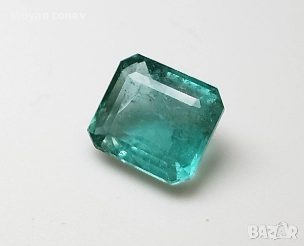 Балансиран изумруд в искрящо зелено 1.88кт. ! Сертифициран! Нов!, снимка 4 - Други - 52745585