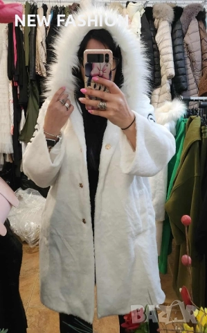 Дамско палто Chanel - 120 лв., снимка 2 - Палта, манта - 52309443