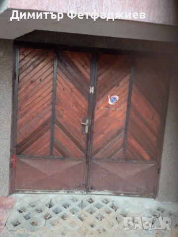 Гаражна врата