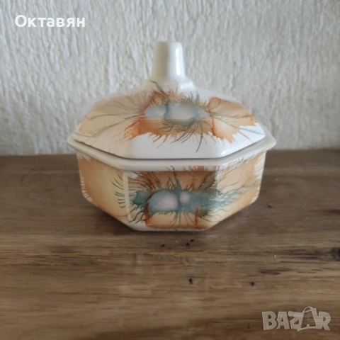 Порцеланова захарница