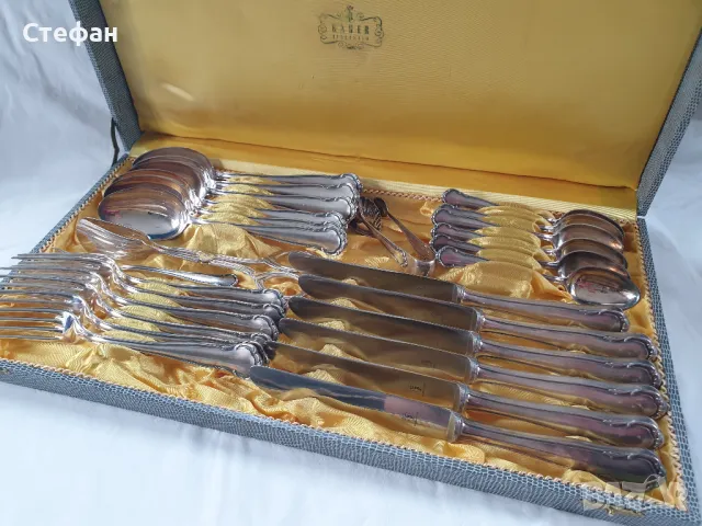 Комплект посребрени прибори