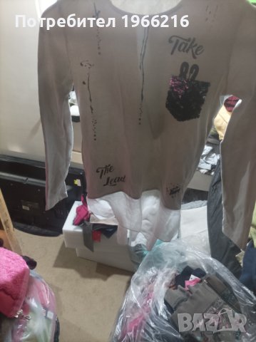 Пуловер и два клина, снимка 14 - Детски Блузи и туники - 42522276