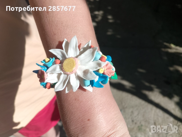 Продавам гривна от студен порцелан