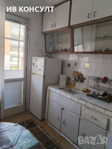 Продавам многостаен апартамент в Три чучура център, снимка 10 - Апартаменти - 54219629