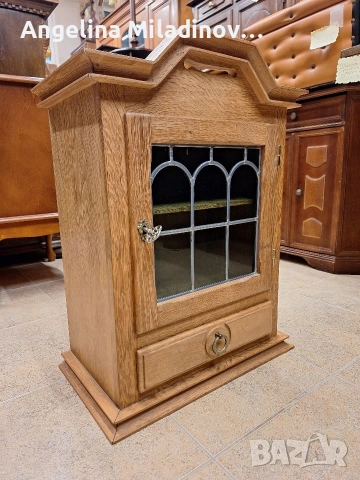 Винтидж витринка за стена , снимка 2 - Секции и витрини - 53966714