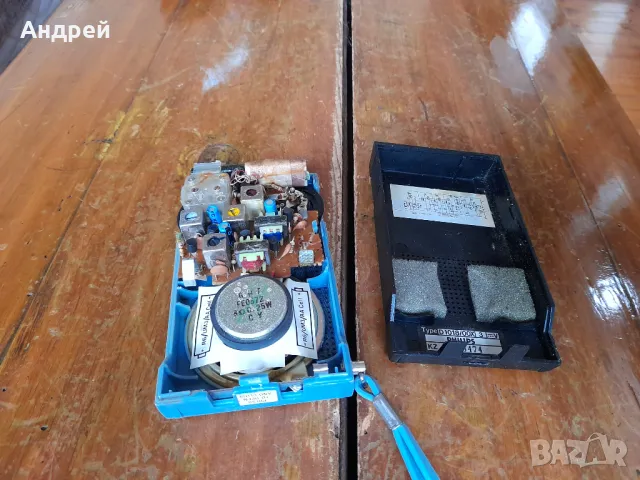 Старо радио,радиоприемник Philips D-1018, снимка 6 - Антикварни и старинни предмети - 48079658