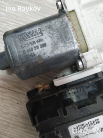 Заден , десен Стъклоповдигач Audi A3 8P , 8P4 959 802 B, снимка 5 - Части - 51203403