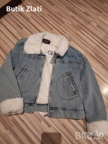 Ново дамско дънково яке с пух 