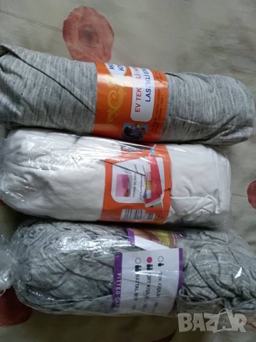 Чаршаф с ластик 140/200 , снимка 2 - Олекотени завивки и одеяла - 38616993