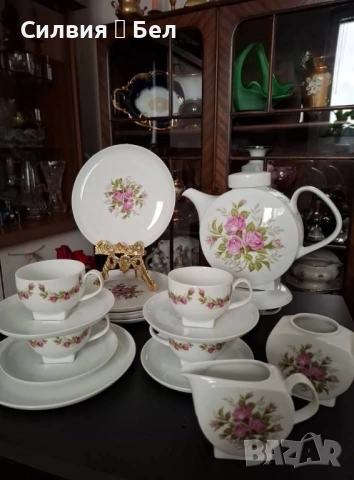 Сервиз за кафе- ретро порцелан , снимка 2 - Сервизи - 51627078