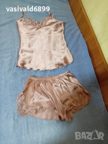 Дамска пижамка от две части 