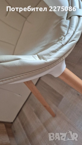 Продавам дървено столче за хранене на kikaboo, снимка 3 - Столчета за хранене - 54180541