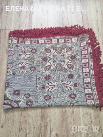 Жакардова покривка за маса с ресни 160 х 130 см