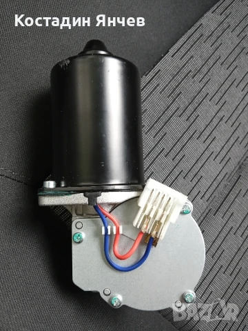 Моторче предни чистачки за Vw Golf 3 Ново, снимка 3 - Части - 51421794