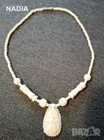 Колие от слонова кост