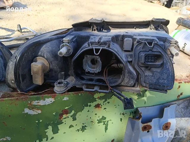 фарове за Ауди А4 б5 25 евро за брой 
