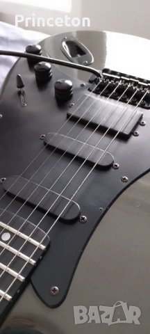 Продавам корейска електрическа китара "Session Stage Series ST Style Pewter Grey"   , снимка 4 - Китари - 53451658