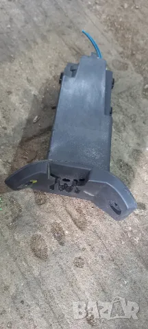 Ключалка резервоар Opel Zafira B