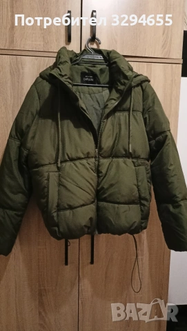 продавам преходно яке не различимо отново облечена е два-три пъти